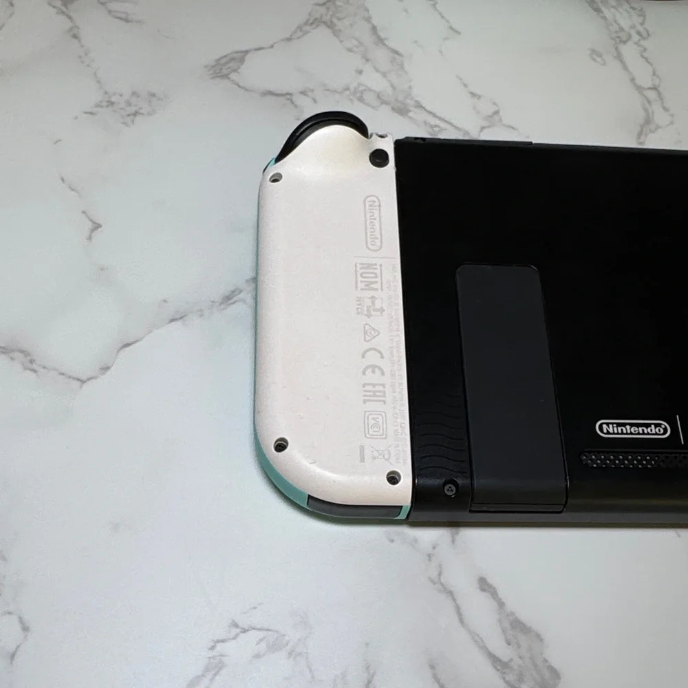 Nintendo Switch Console Animal Crossing Edition - Picture 7 of 15